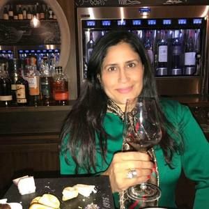 Meet your Posher, Neena